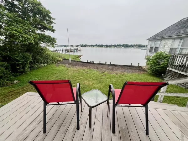 Warren, RI 02885,66-R Beach Street