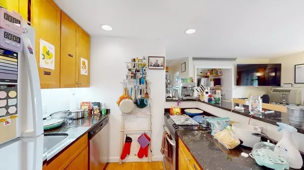 Somerville, MA 02143,70 Park St #44