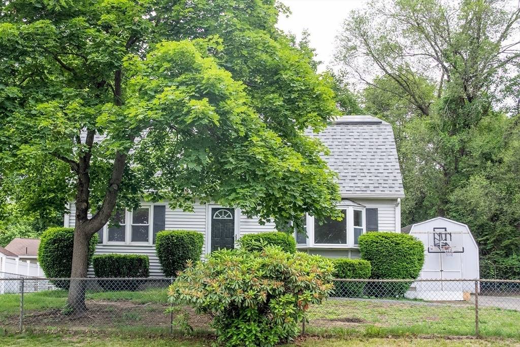 Springfield, MA 01109,20 Lively Ln