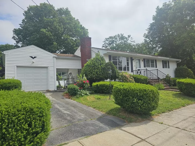 96 Newport Street, Fall River, MA 02720