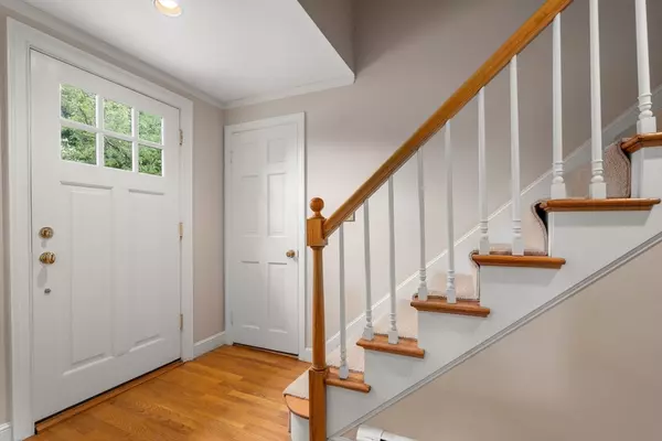 Wellesley, MA 02481,23 Wareland Rd
