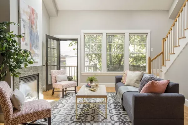 15 York Place #3, Cambridge, MA 02141