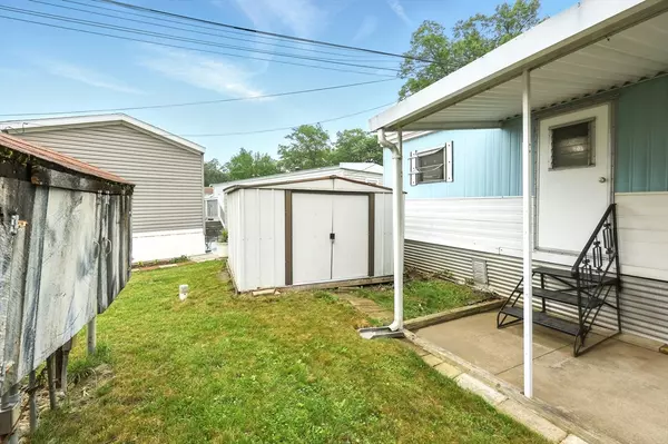 Westfield, MA 01085,404 Southwick Rd #32