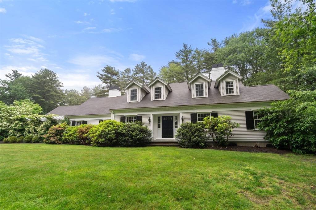 45 Cedar Lane, Westwood, MA 02090
