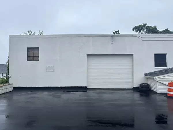 Fall River, MA 02724,1533 South Main Road #3