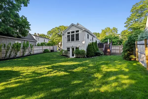 Cohasset, MA 02025,12 Short St