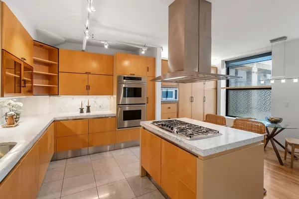 Boston, MA 02111,453 Washington St #11E