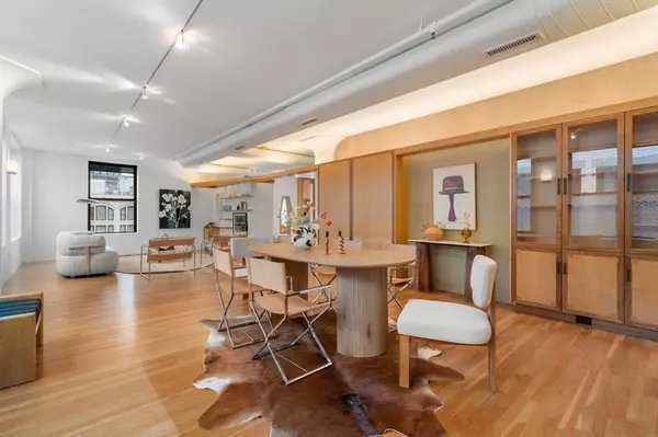 Boston, MA 02111,453 Washington St #11E