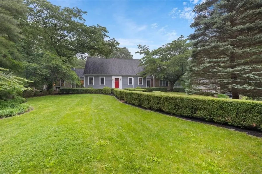 6 Popes Lane, Hingham, MA 02043
