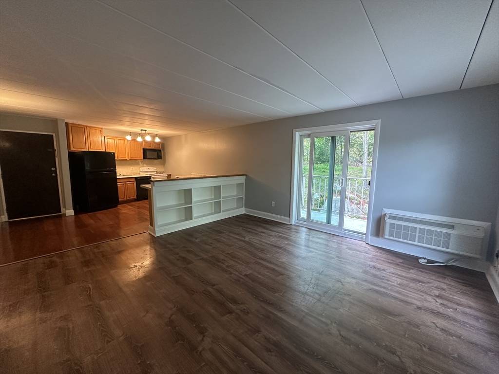 Holliston, MA 01746,147 Turner Rd #102