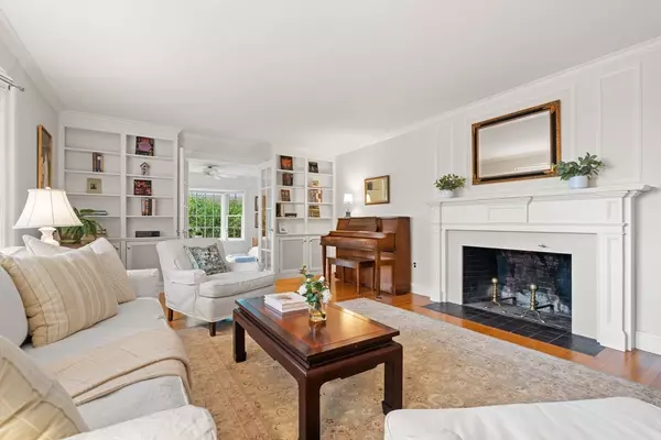 Arlington, MA 02476,28 Pleasant View Rd