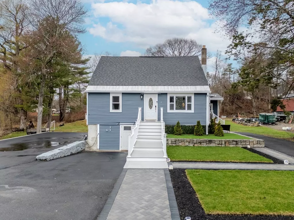 Danvers, MA 01923,92 Wenham St