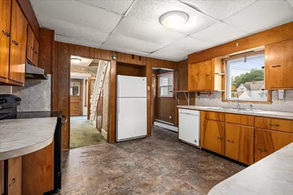 Auburn, MA 01501,176 Boyce St