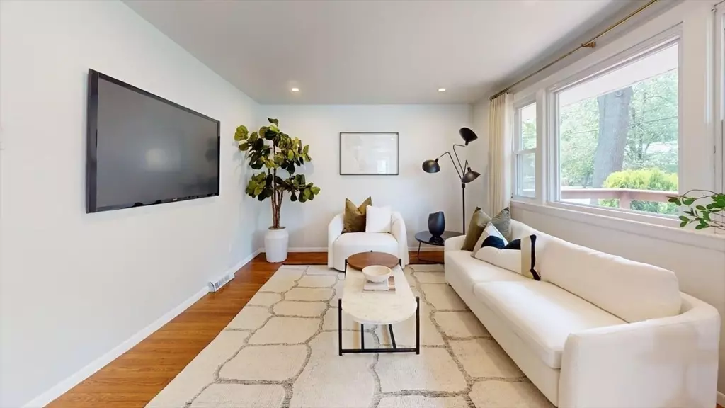 28 11th, Brockton, MA 02302