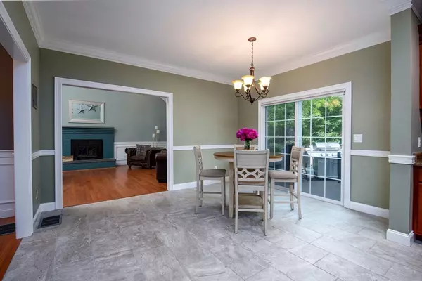 Douglas, MA 01516,67 Old Farm Rd
