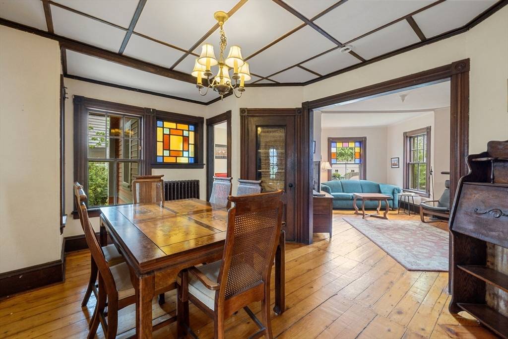 Medford, MA 02155,12 Temple Street