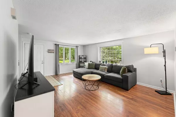 Norton, MA 02766,2 Colonial Dr #2