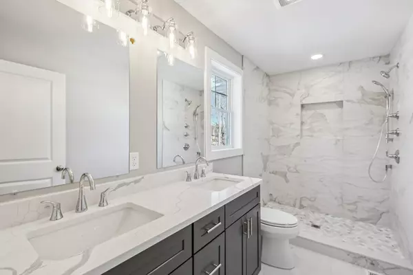 Wakefield, MA 01880,3 Hickory Hill #B