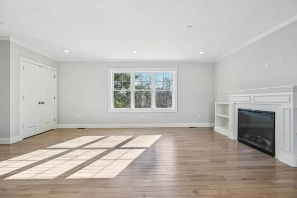 Wakefield, MA 01880,3 Hickory Hill #B