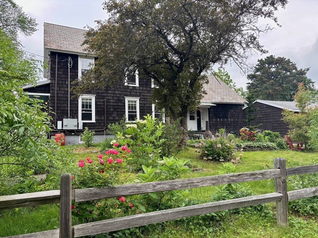 Greenfield, MA 01301,73 Maple Street