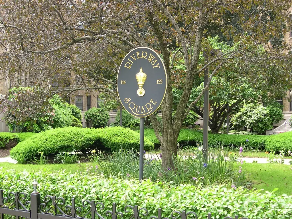 Boston, MA 02215,120 Riverway #99