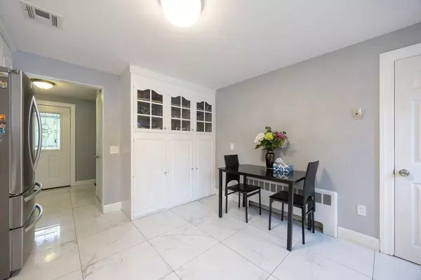 Wrentham, MA 02093,109 Circle Dr.