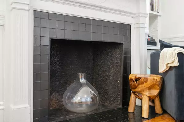 Boston, MA 02115,293-295 Commonwealth Ave #2C