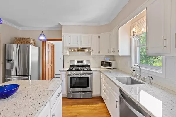 Dracut, MA 01826,26 Pine Ave