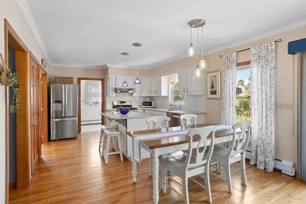 Dracut, MA 01826,26 Pine Ave