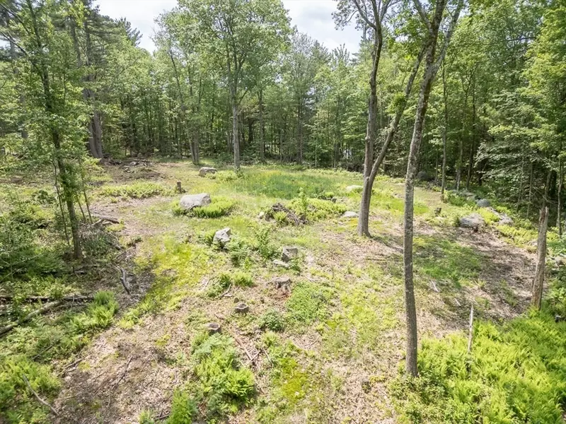 5-7 Secret Lake Rd, Phillipston, MA 01331