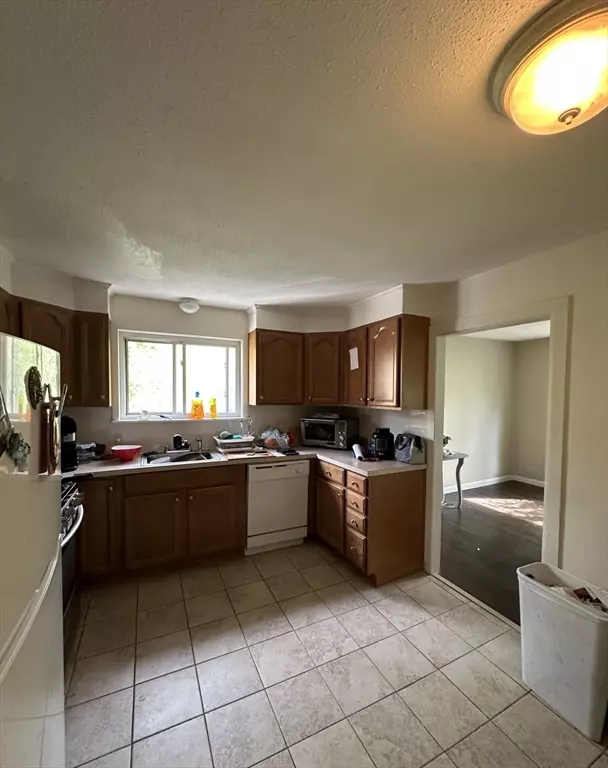 Newton, MA 02468,19 Kippy Dr #n/a