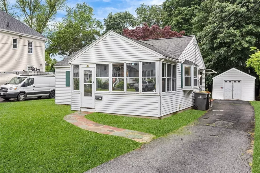22 Arthur St, Framingham, MA 01702