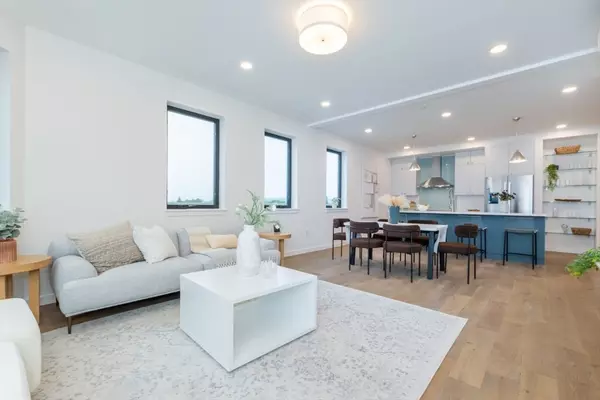Arlington, MA 02474,80 Broadway #PH