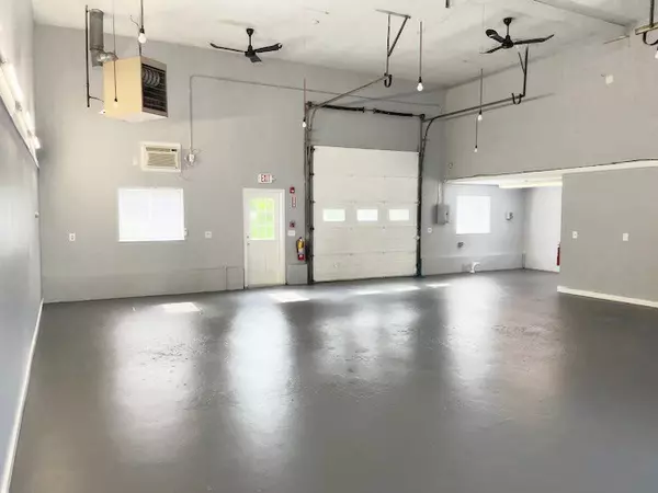 Rowley, MA 01969,60 Main St. #1