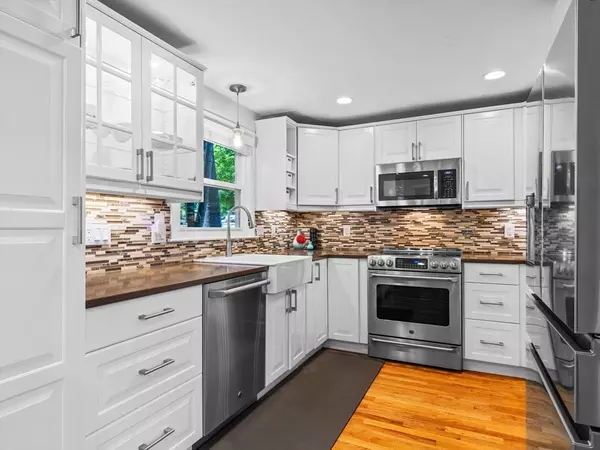 Wellesley, MA 02481,1 Bow Street