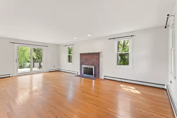 Attleboro, MA 02703,20 Perez St