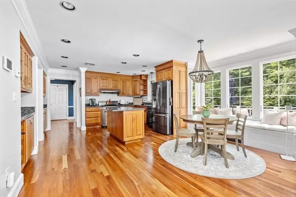 Hanover, MA 02339,17 Maplewood Dr