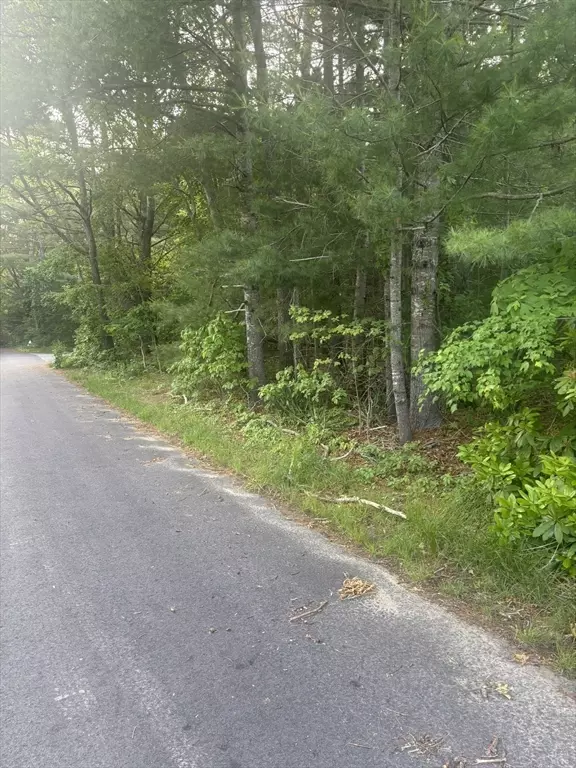 Mashpee, MA 02649,37 Ships Rudder Dr