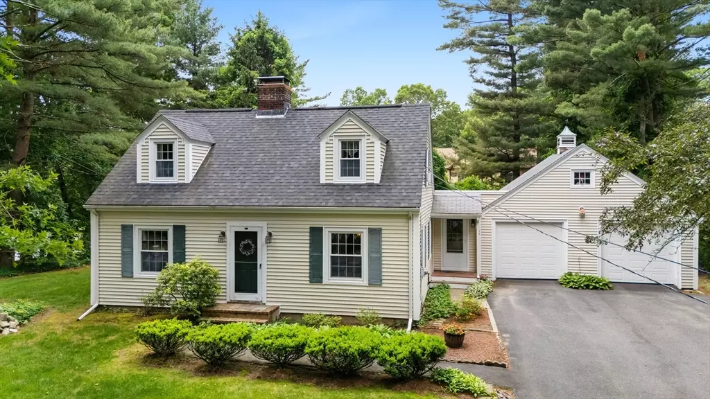 185 Chestnut St, Foxboro, MA 02035