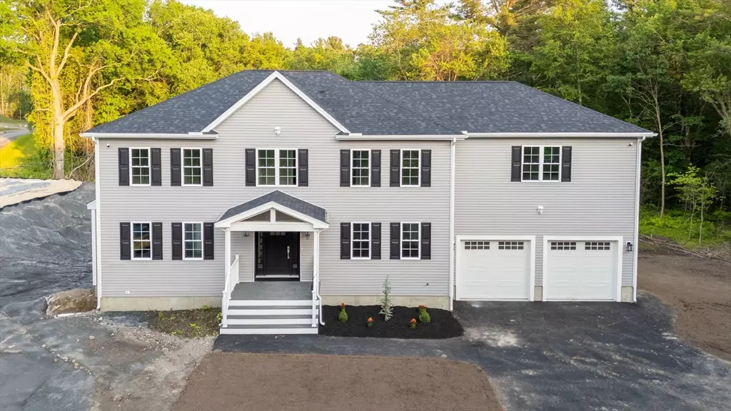 Lakeville, MA 02347,37 Myricks St