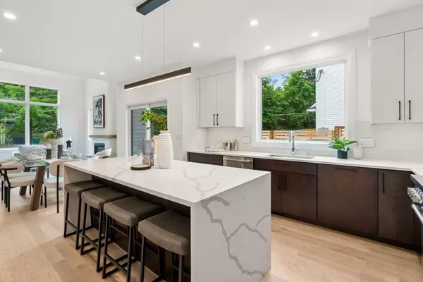 Newton, MA 02466,25 Johnson Place #25