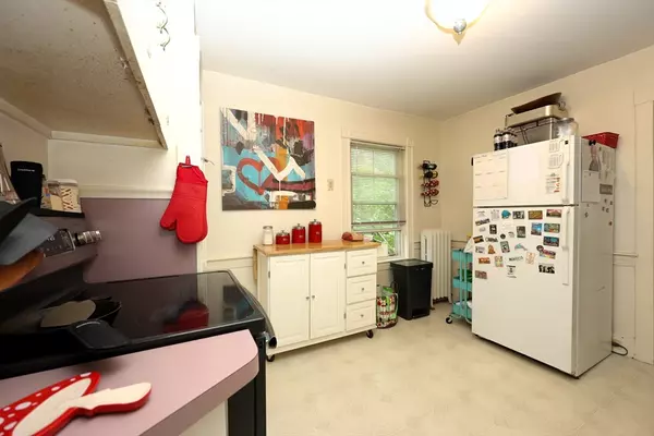 Braintree, MA 02184,109 River St #2