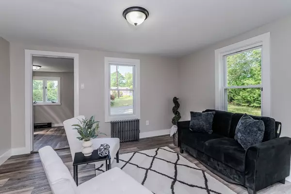 Ware, MA 01082,7 2nd Ave