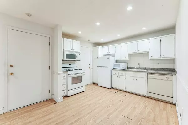 Methuen, MA 01844,395 Merrimack St #35