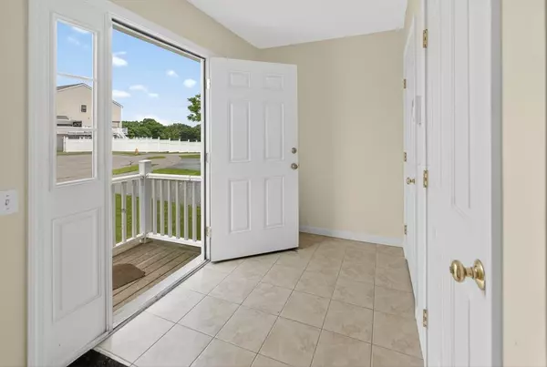 Worcester, MA 01604,27 Christine Dr