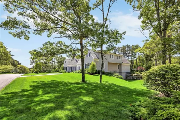 Mashpee, MA 02649,10 Herring Gull Rd