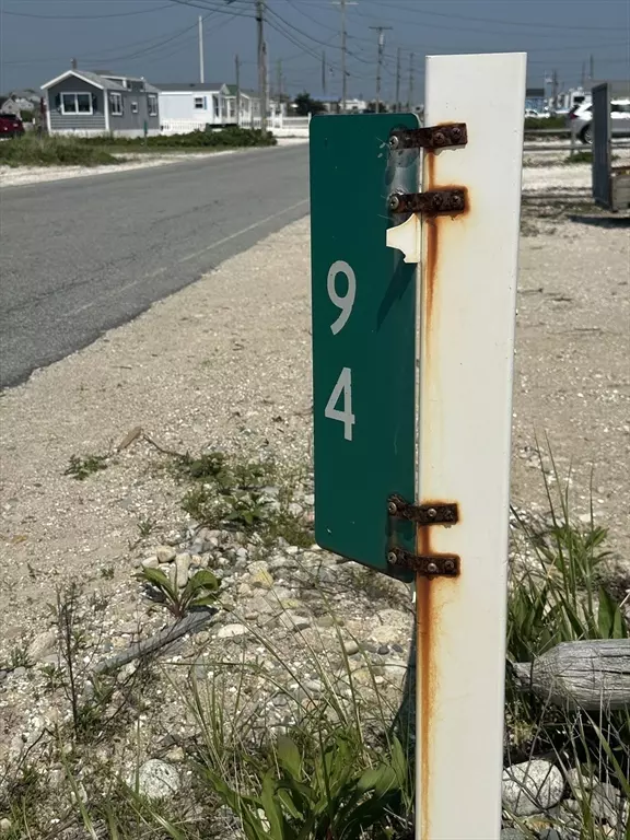 Westport, MA 02790,94 East Beach Road