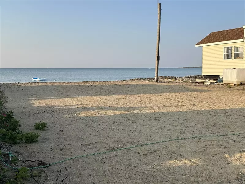94 East Beach Road, Westport, MA 02790