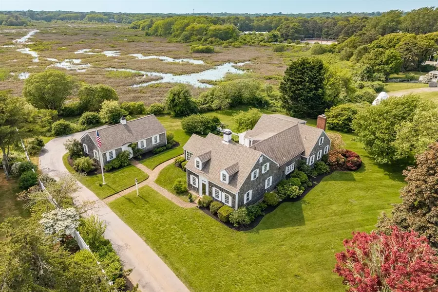 166 Bank St, Harwich, MA 02646