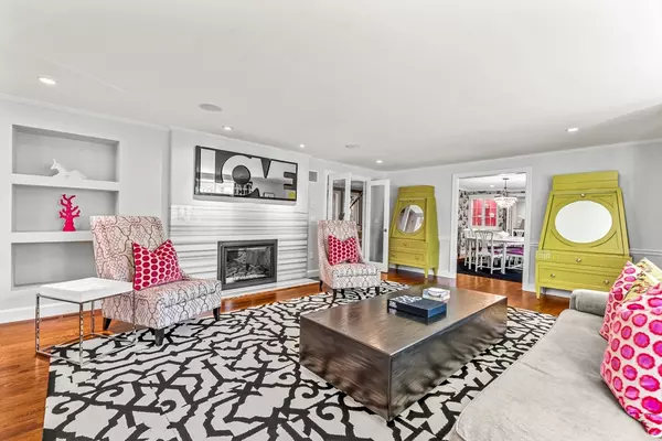 Weston, MA 02493,22 Chadwick Rd #22